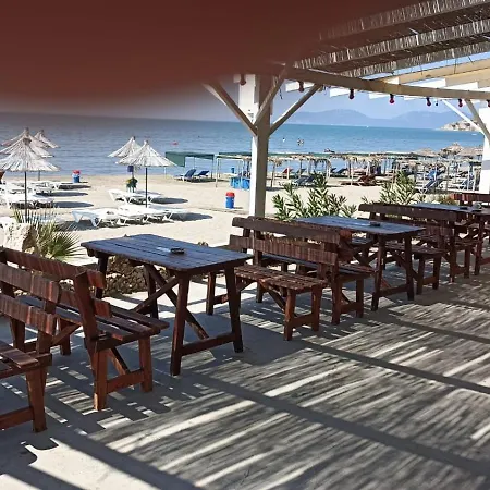 Noel アパート Vlorë
